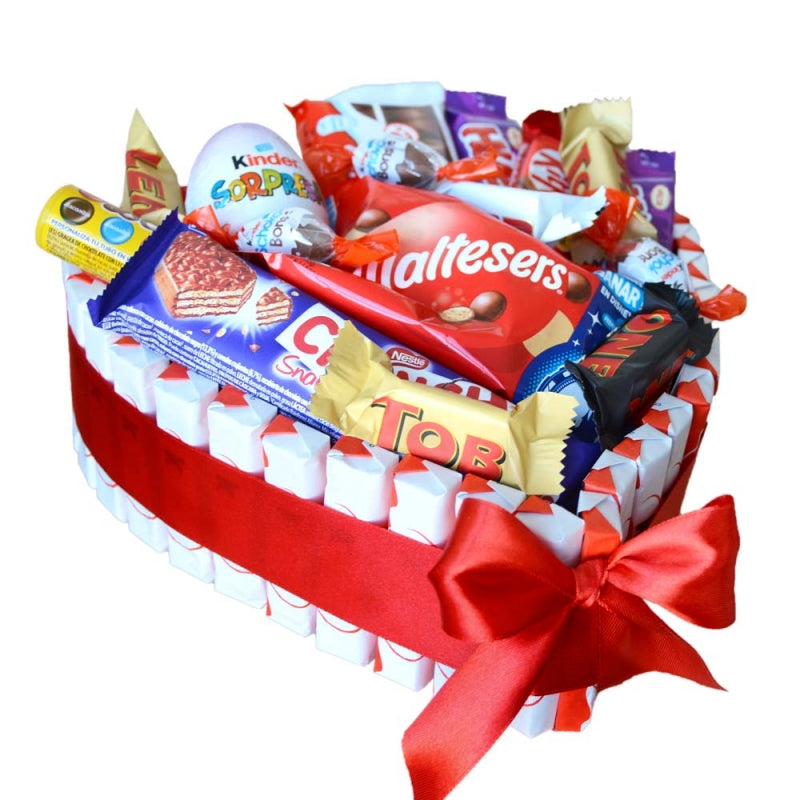 Tarta de chocolatinas Kinder con forma de corazón