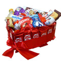 Tarta de Kit Kat y chocolatinas con forma de corazón