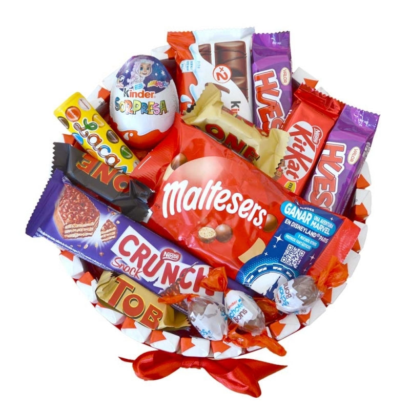 Tarta de chocolatinas Kinder con forma redonda